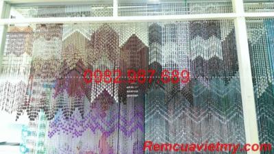 mẫu hạt nhựa tại showrom